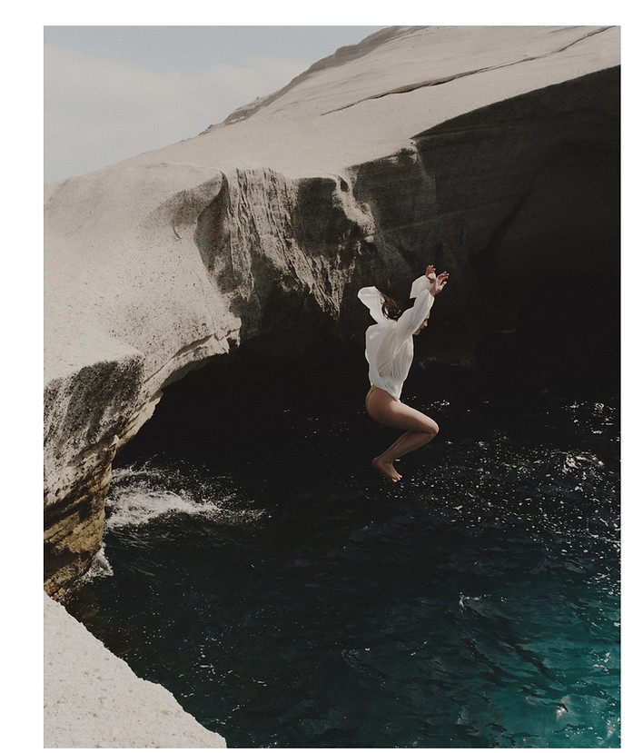 MUUV PAULINA WESOLOWSKA KAROLINA GRUSZECKA CAMPAIGN MINIMAL EDITORIAL FASHION PHOTOGRAPHY