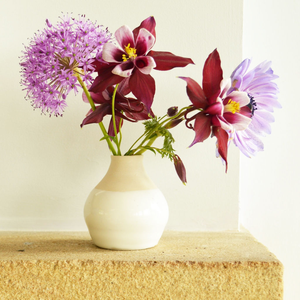 Bud vase with white sheen glaze and clay body