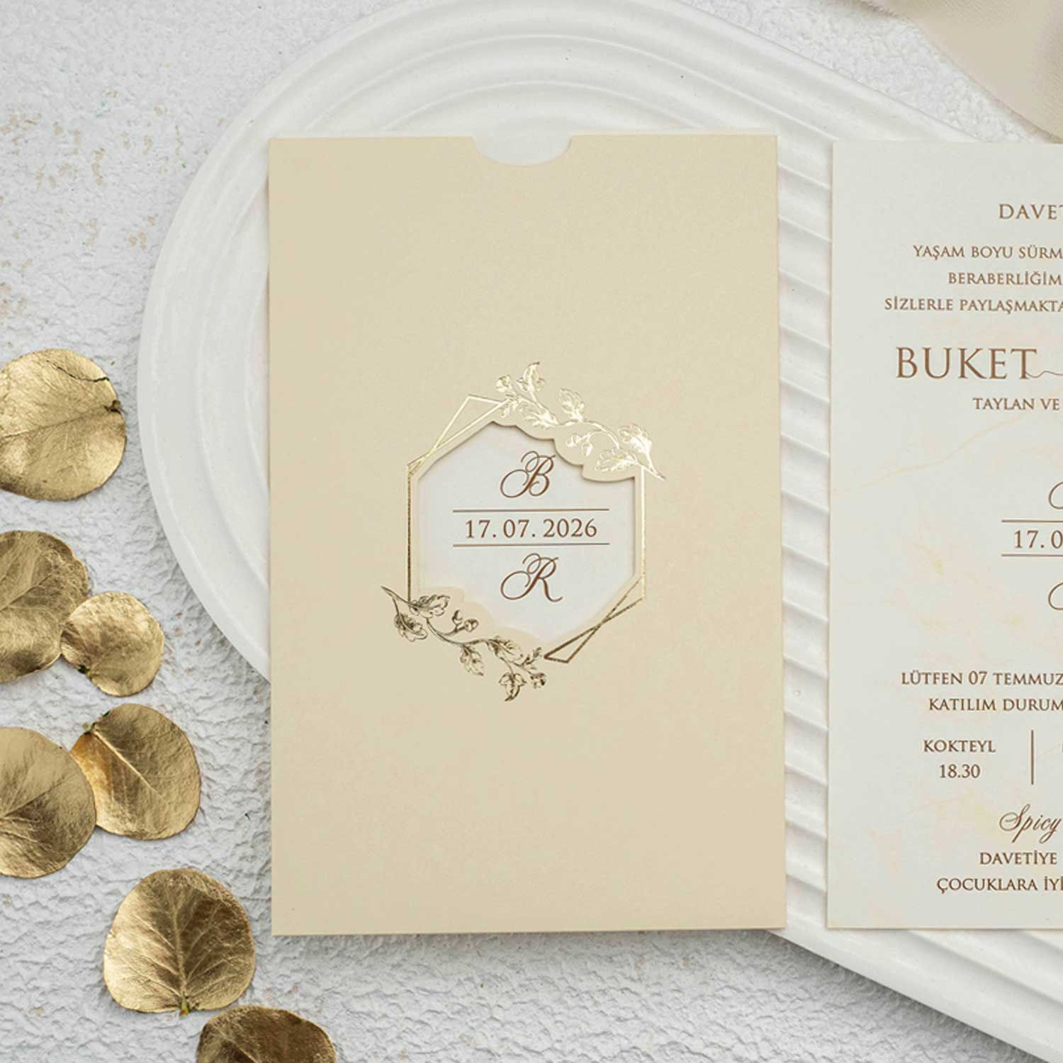 9154 ekonom düğün davetiyesi