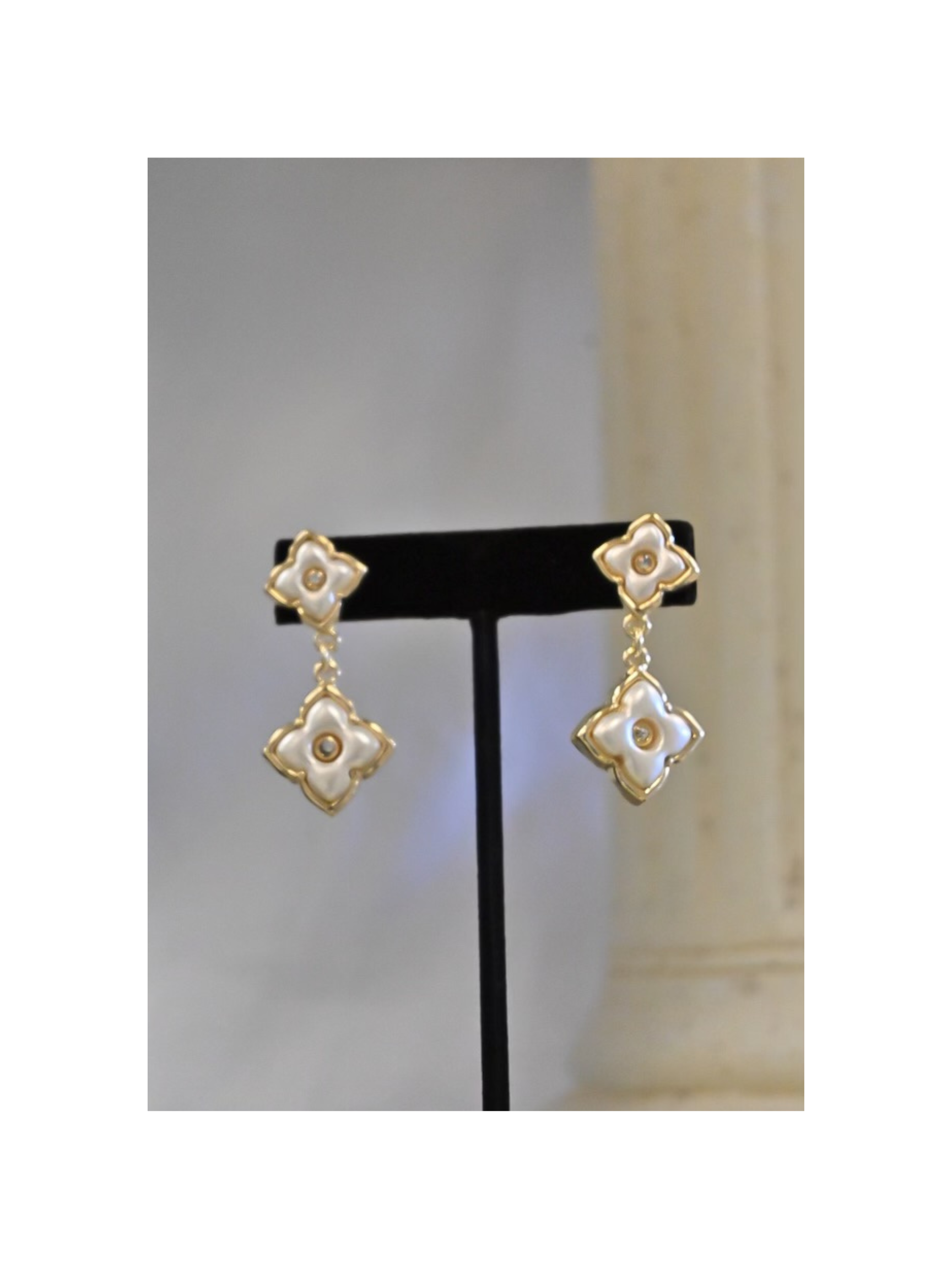 Mother of Pearl Drop Earring