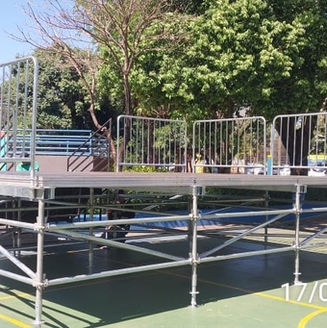 Palco e piso modular para locação em eventos shows e estruturas temporárias com montagem segura