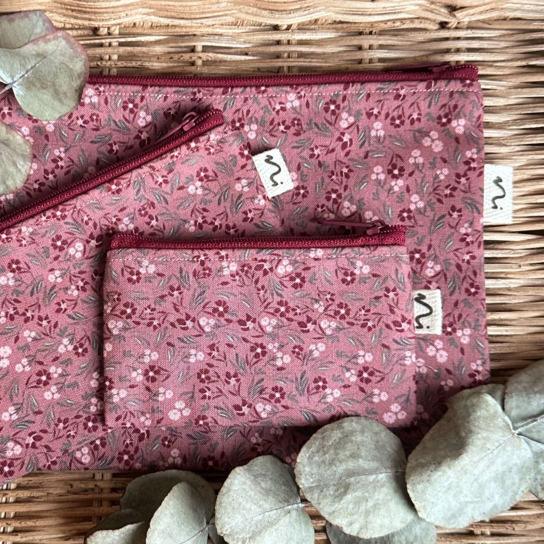 Stofftäschchen mit Blüten rosa/rot