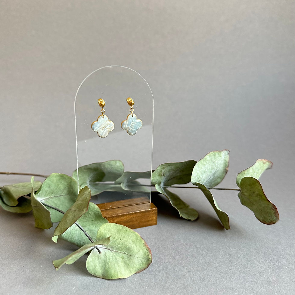 Miniaturbild: Ohrstecker Polymerton Blume (hellblau)