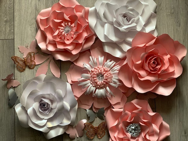 Thumbnail: Paper Flower Wall Decor