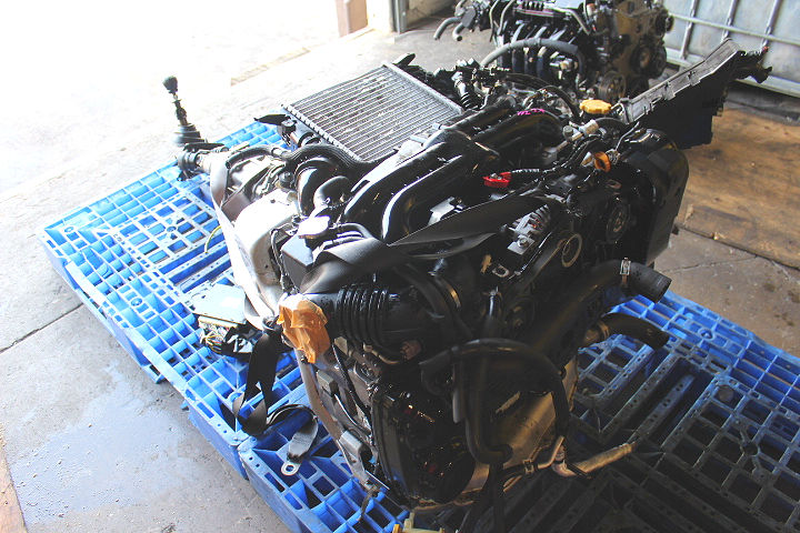 Thumbnail: 05-09 Subaru Legacy GT Engine W/ 6-Speed Manual Trans - EJ20X