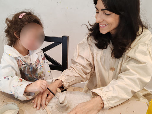 Stage d'éveil et de découverte plastique - du lundi 6 au vendredi 10 juillet de 10 h à 12h15 - pour les enfants de 4 à 7 ans - avec Maryam Ahi