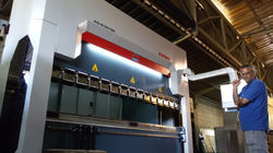 מכונה לכיפוף פח תוצרת DURMA דורמה