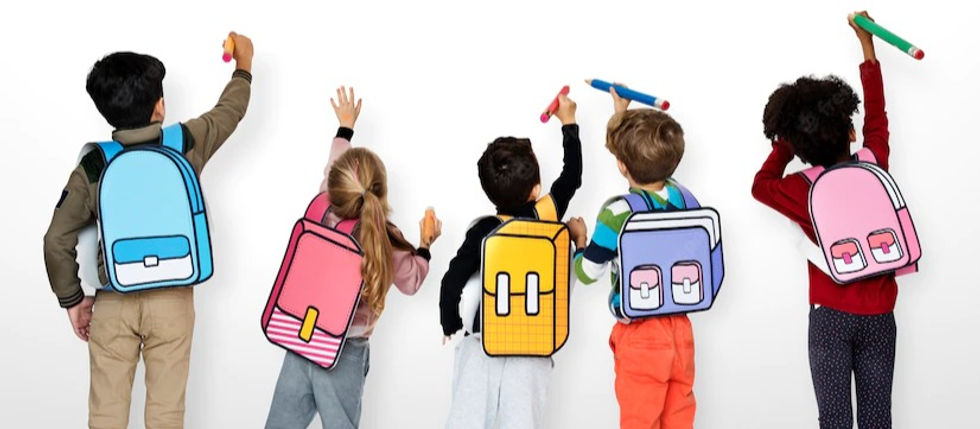 companeros-clase-amigos-bolsa-educacion-escolar_53876-38585_edited.jpg