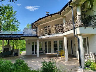 Agencija Luxuri & Partneri