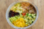 Salade Quinoa SG, Légumes fraîches colorés du marché, mélangés au quinoa SG et pommes.