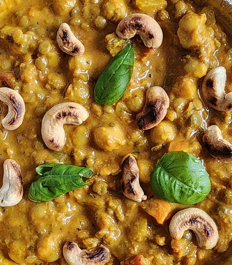 Dhal aux lentilles rouge, pois chiches et épices indispensables à l'indienne SG