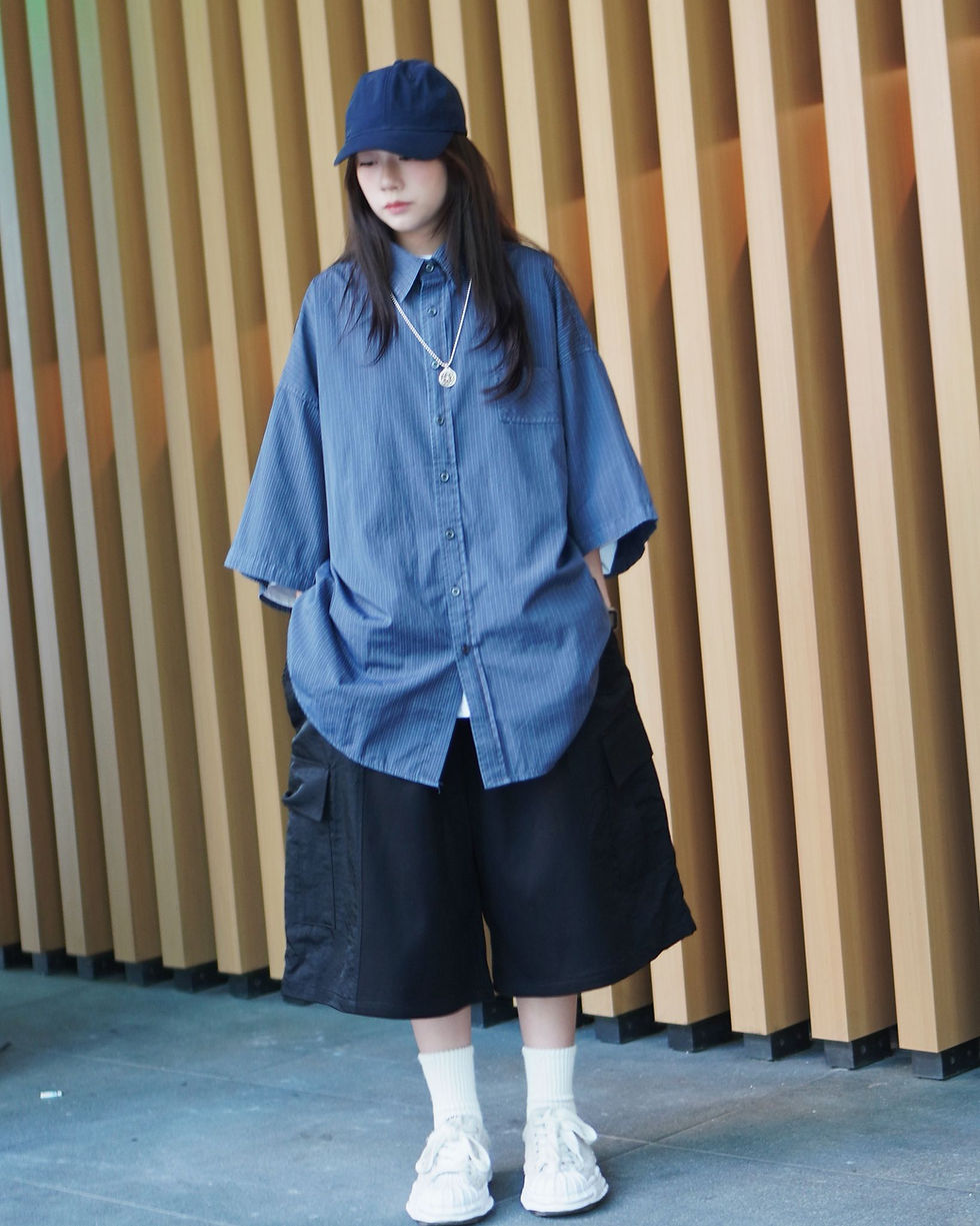 Thumbnail: Oversized 亮面條紋短袖恤衫