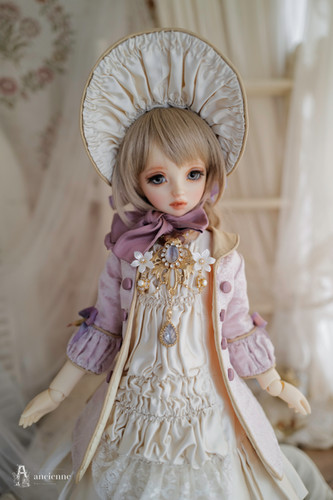 アンティークドールのファクトリードレス アンティークドールのファクトリードレス