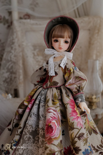 アンティークローズドレス | ancienne