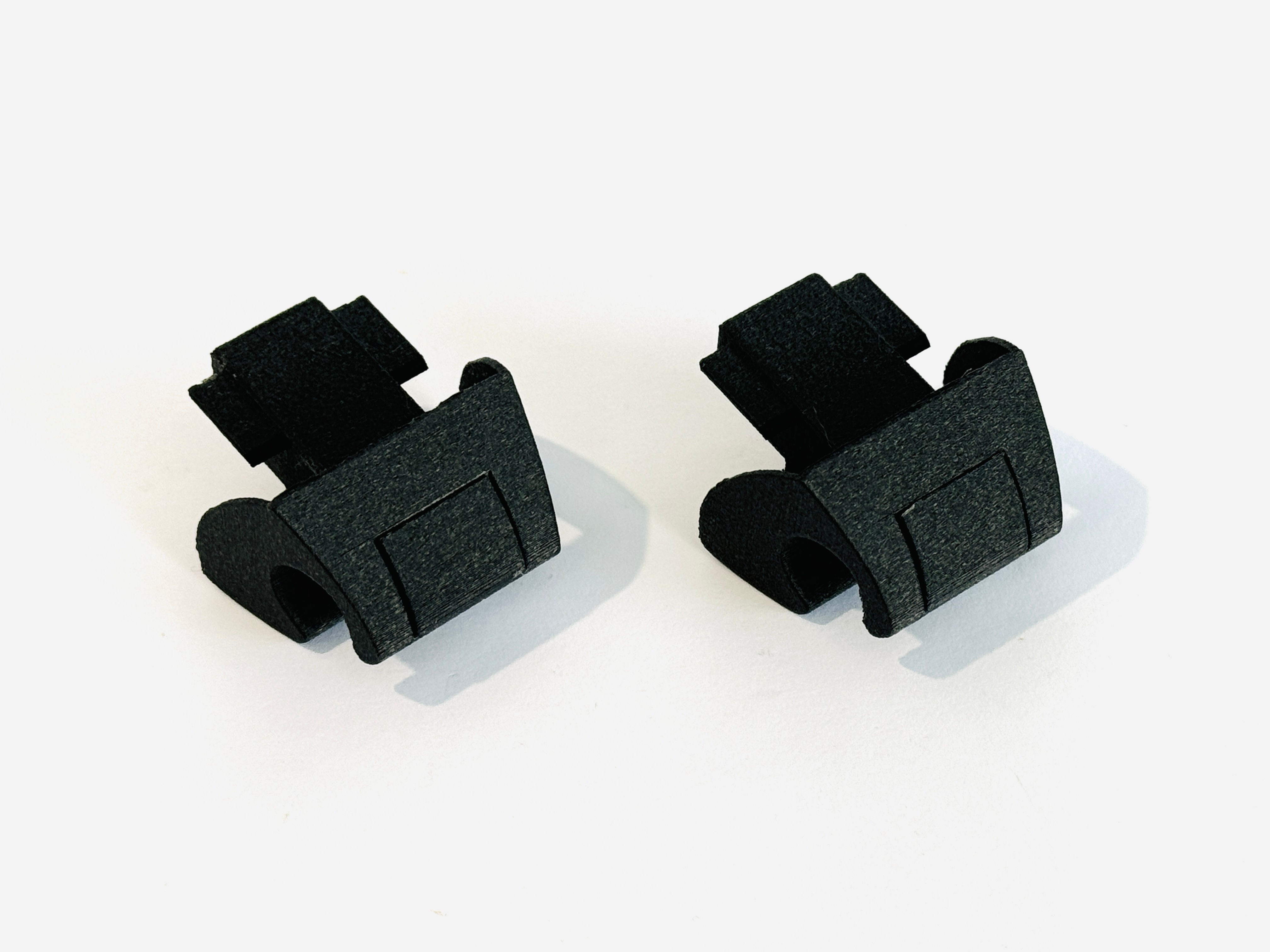 Предлагат се щипки за сенниците за Mercedes-Benz SL R129. R129 Sun Visor Mount Clip Set of 2 (Mercedes 1298100225)