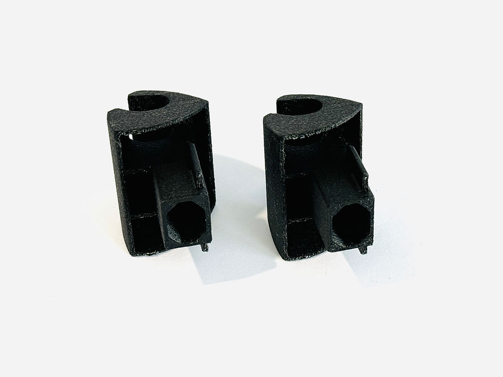 Миниатюра: Предлагат се щипки за сенниците за Mercedes-Benz SL R129.  R129 Sun Visor Mount Clip Set of 2 (Mercedes 1298100225)