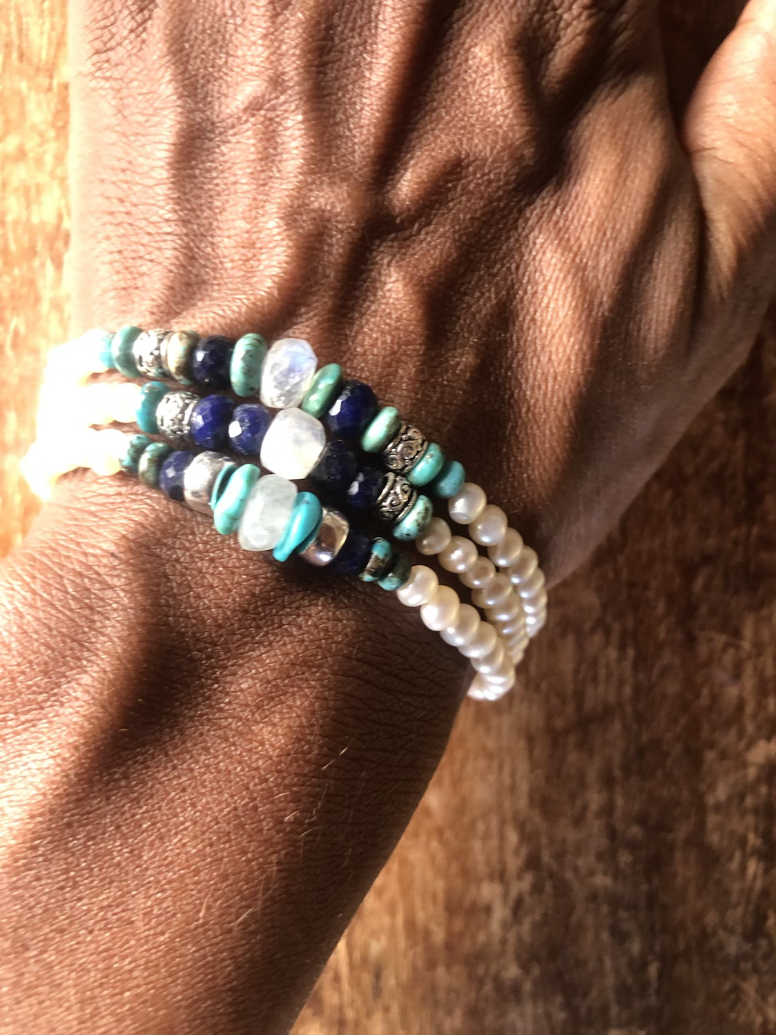 Bracelet Perles de Culture, 4 saphirs, Turquoises, Pierres de Lune & argent925