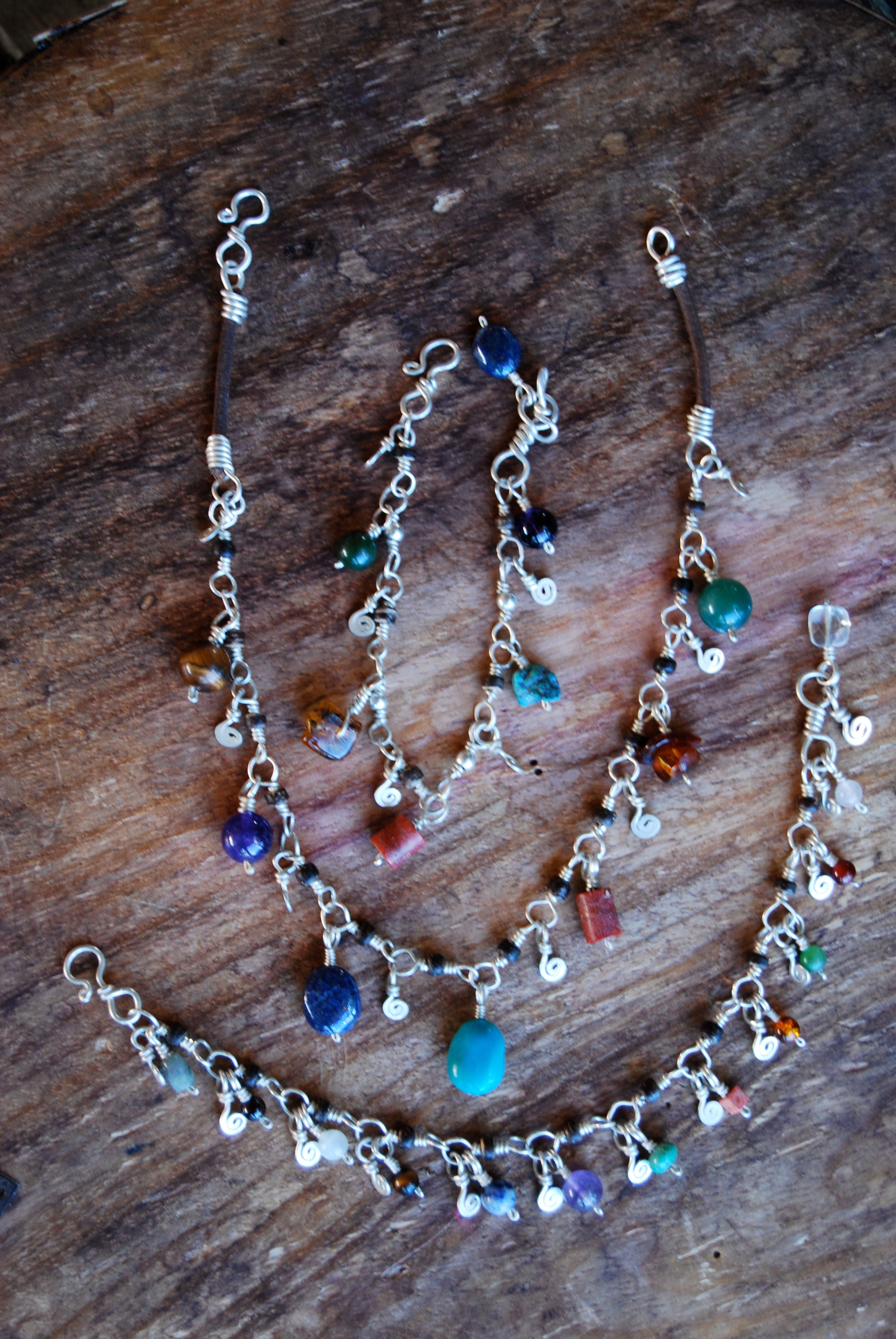 Parure Arc en Ciel de Pierres