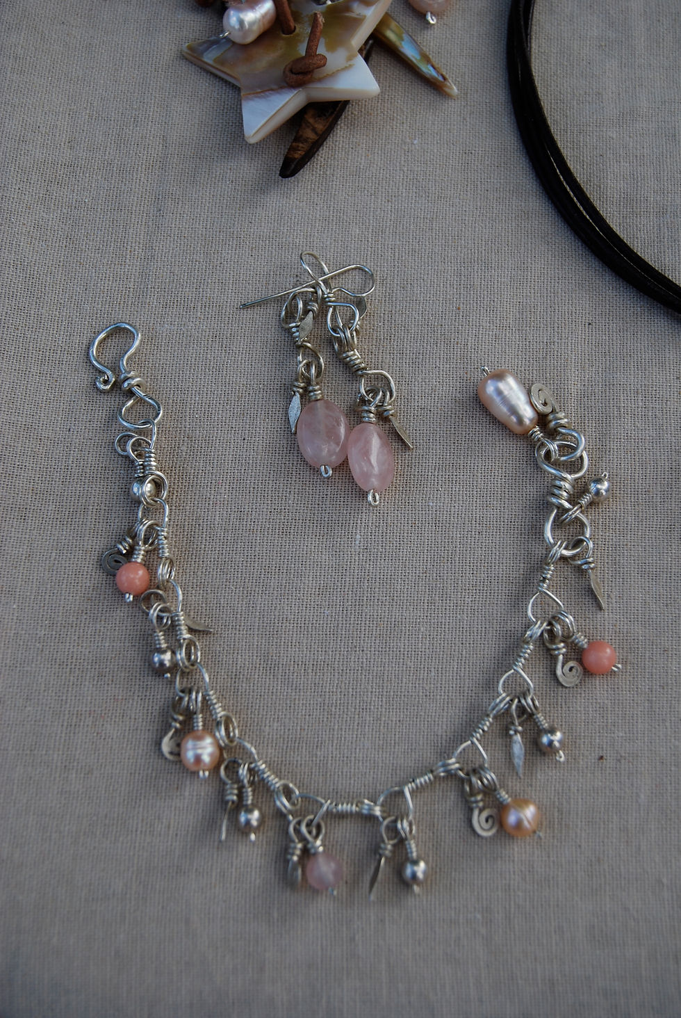 Miniature : Bracelets chaînes Breloques Pierres et Argent Frappé différents coloris