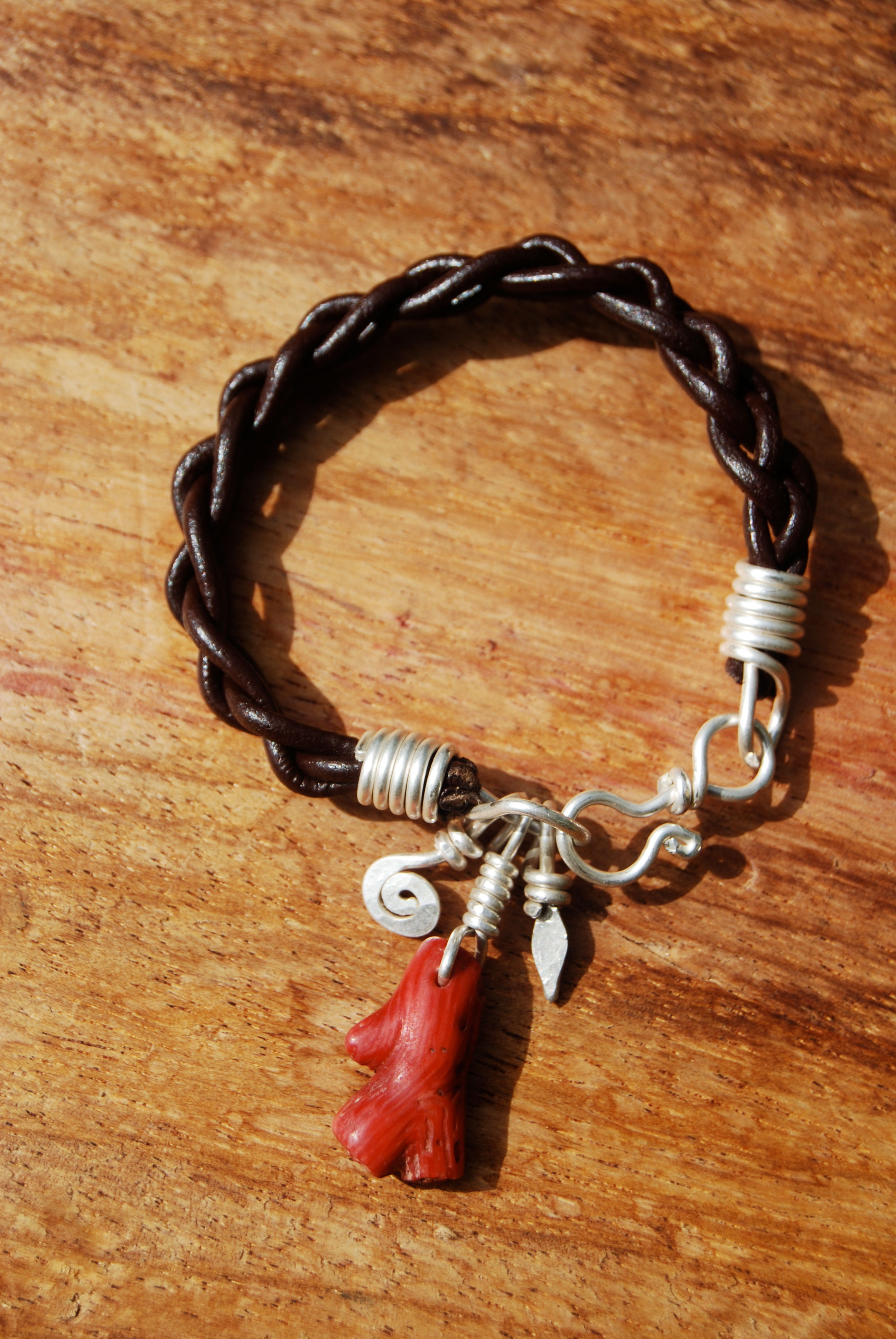 Bracelet Cuir tressé, Corail et Argent 925