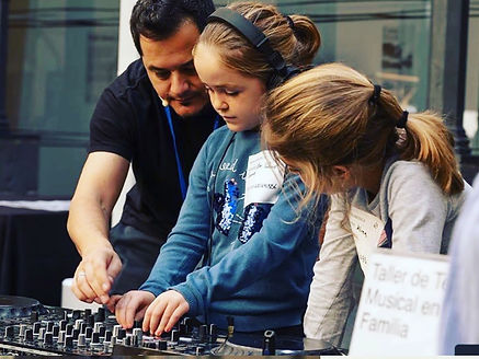 dj.jpg