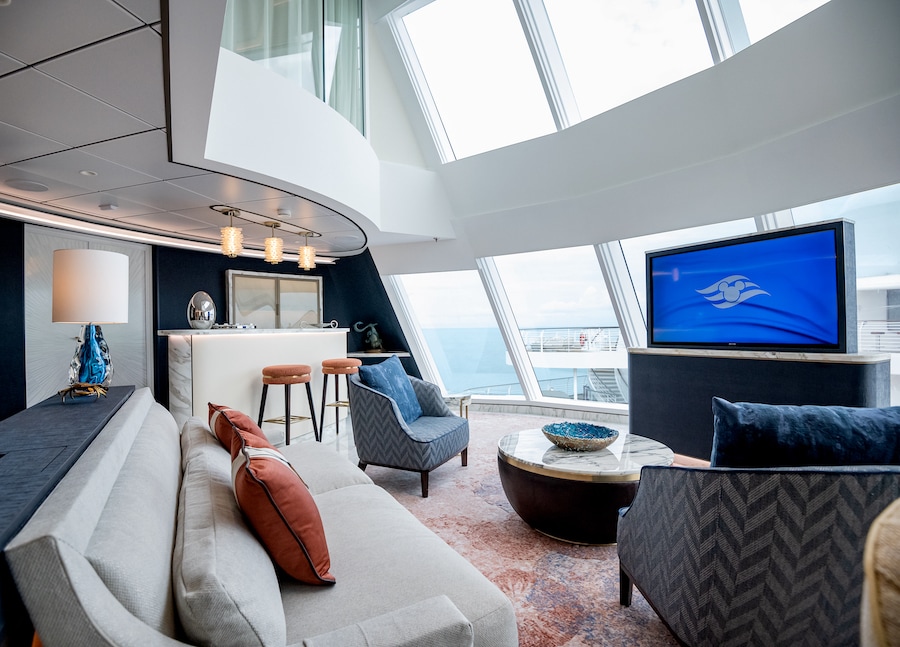 Piglet at The Crystal Palace: A Buffet with Characters featuring Winnie the Pooh and Friends