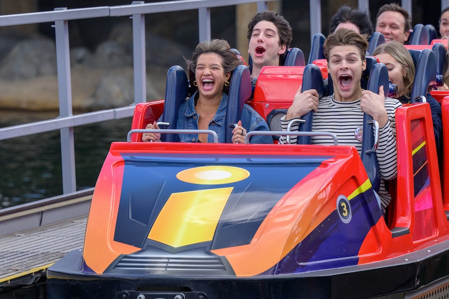 Peyton Elizabeth Lee, Milo Manheim, and Blake Draper on Incredicoaster!