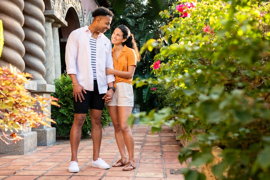 Guests enjoying Disney PhotoPass Capture Your Moment