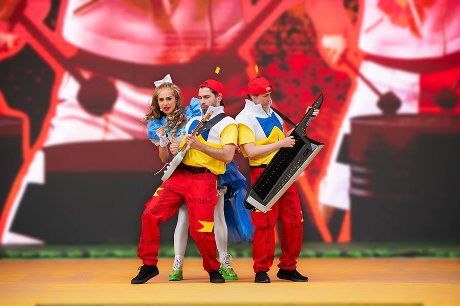 “Alice & the Queen of Hearts: Back to Wonderland” Show at Disneyland Paris