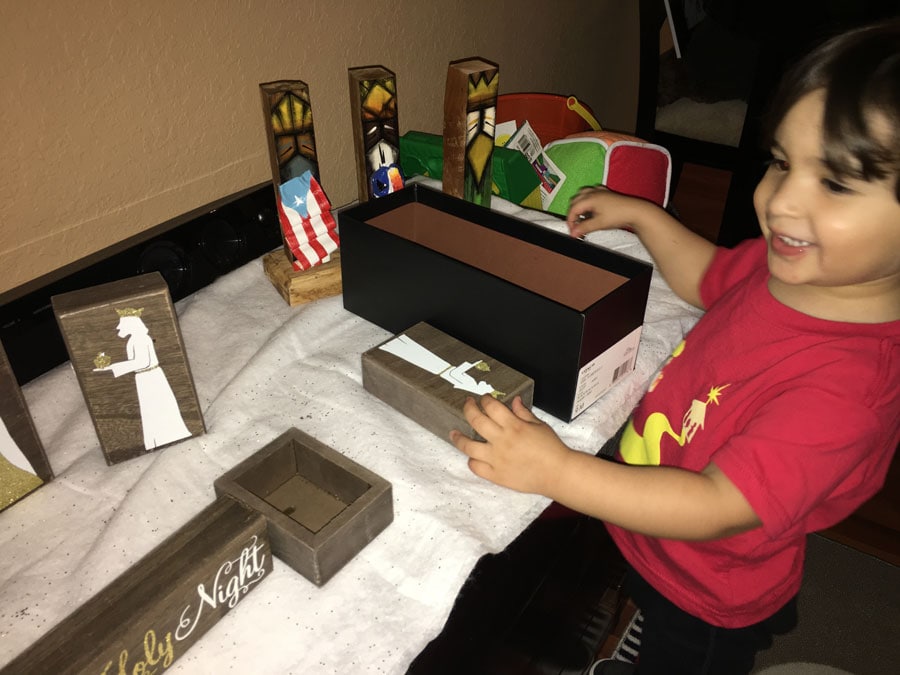 Sarah, Cast Member celebrating with kids on Three Kings' Day