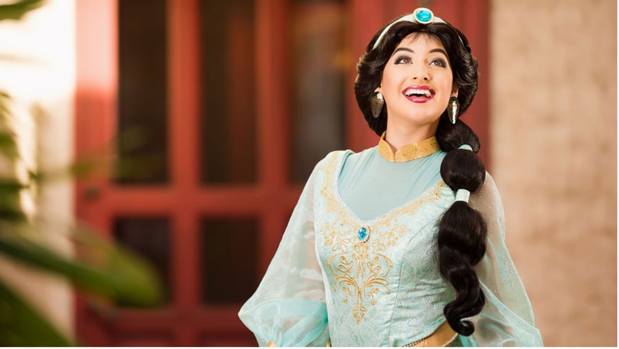 Photo of Jasmine smiling