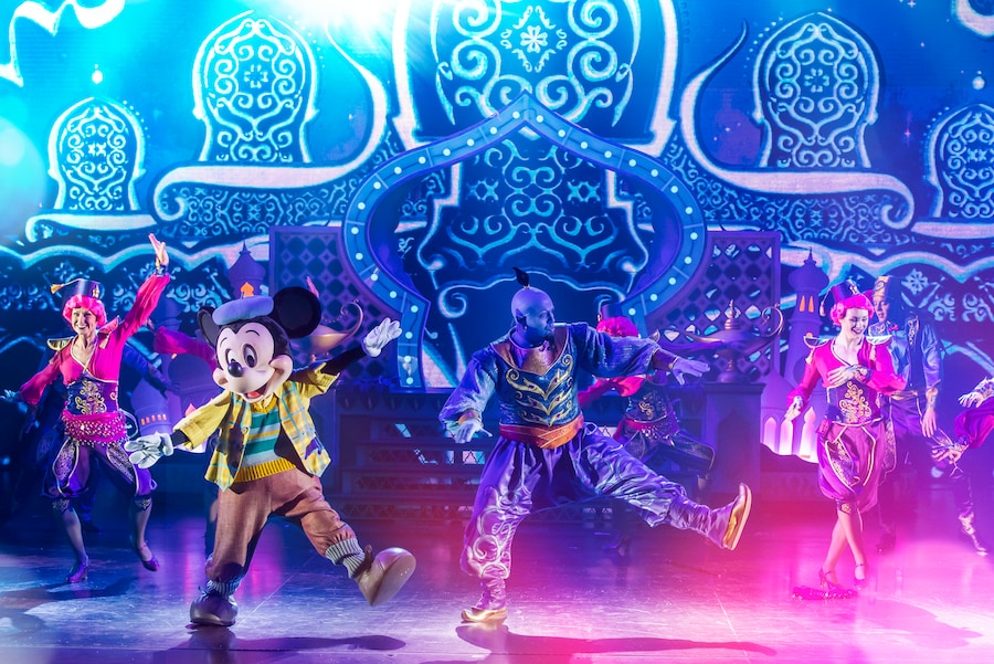 The Enchanting Tale of Mickey and the Magician scene