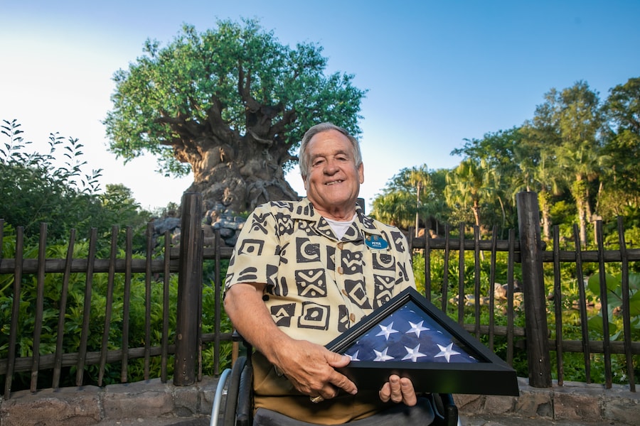 Veteran cast member with award