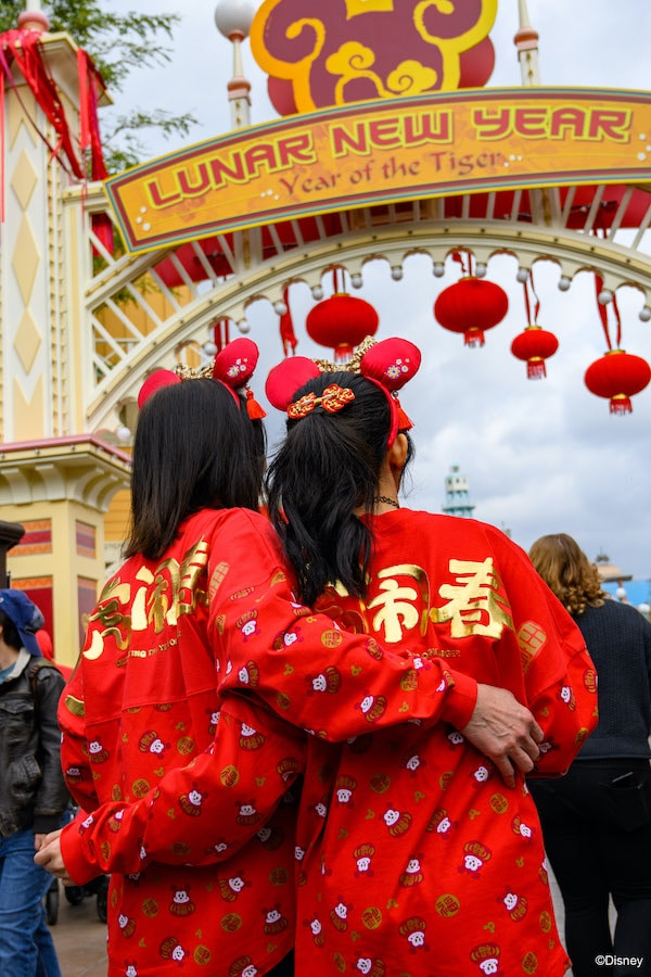 Rosalie Chiang and her mom at Disney California Adventure park