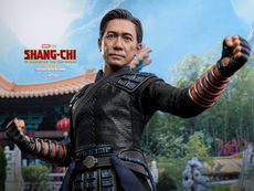 Shang-Chi and the Legend of the Ten Rings – 1/6th scale Wenwu Collectible Figure Blogger Photos