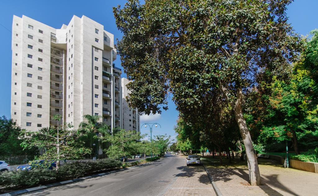 דירת 4.5 חדרים להשכרה ברחוב יבנה