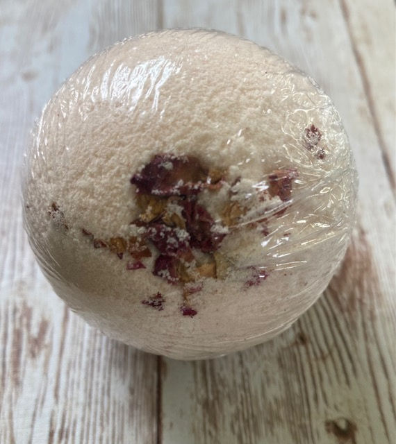 Thumbnail: Handmade bath bomb