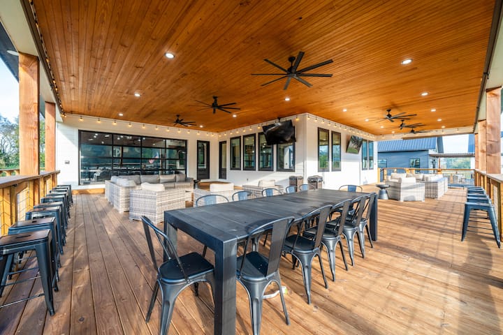 Caddo Patio cabin photo 1