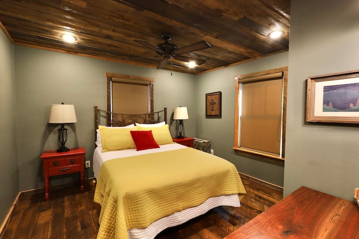 Southern Grace cabin photo 5