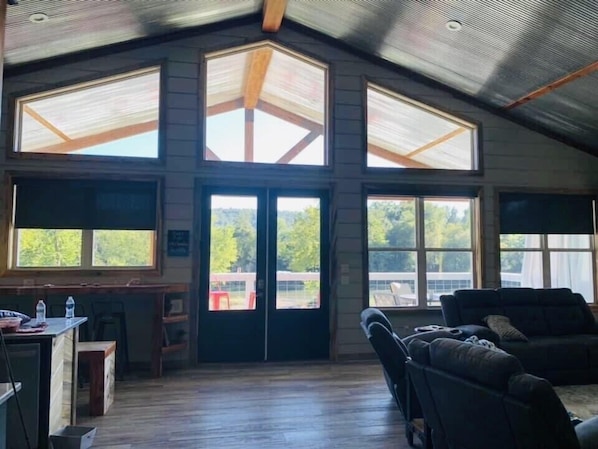 Livin’ on the Edge cabin photo 1