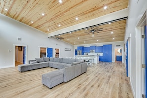 Caddo Shack cabin photo 5