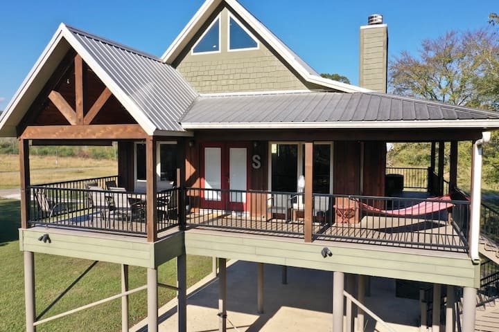 Southern Grace cabin photo 2