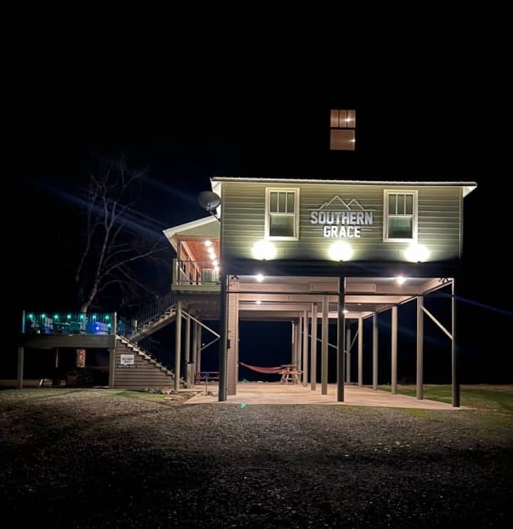 Southern Grace cabin photo 1