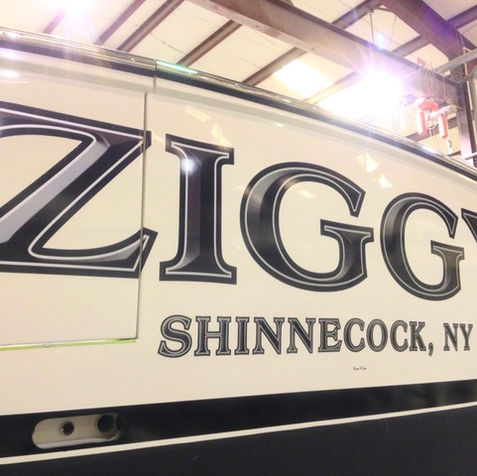 custom boat lettering, boat lettering, transom wrap, woodgrain boat wrap, transom art, boat decals, quality lettering, lettering