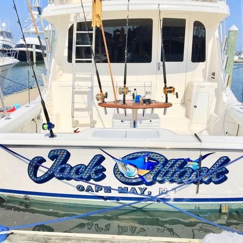 custom boat lettering, boat lettering, transom wrap, woodgrain boat wrap, transom art, boat decals, quality lettering, lettering