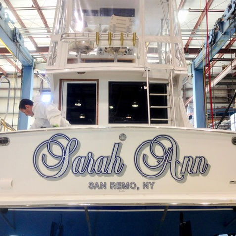 custom boat lettering, boat lettering, transom wrap, woodgrain boat wrap, transom art, boat decals, quality lettering, lettering