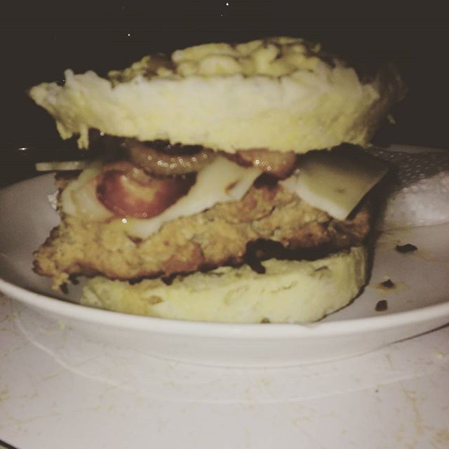 #gf #glutenfree #gfbread #burger #turkey #turkeyburger #yum #bacon #caramelizedonions #dinner #sohungry