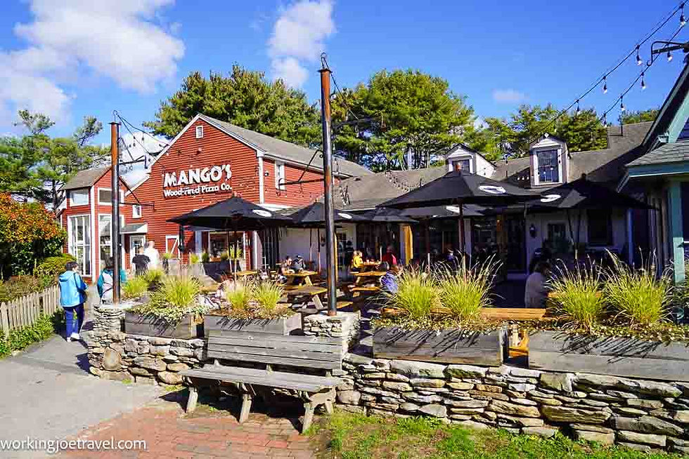 Mango's Wood Fired Pizza Co. at Old Mistick Village | Connecticut Travel