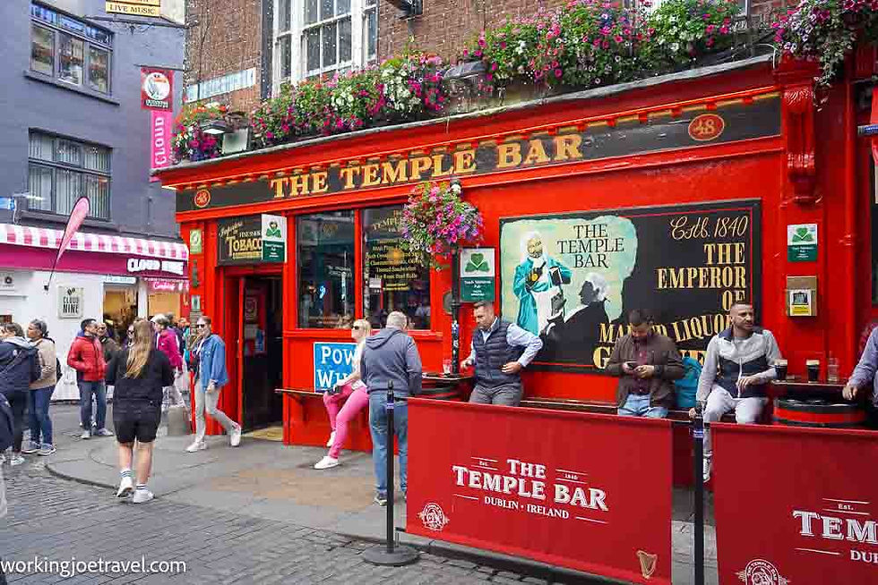 The Temple Bar Pub on a Dublin Free Walking Tour | Ireland Travel