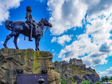 Royal Scots Memorial & Edinburgh Castle, Scotland